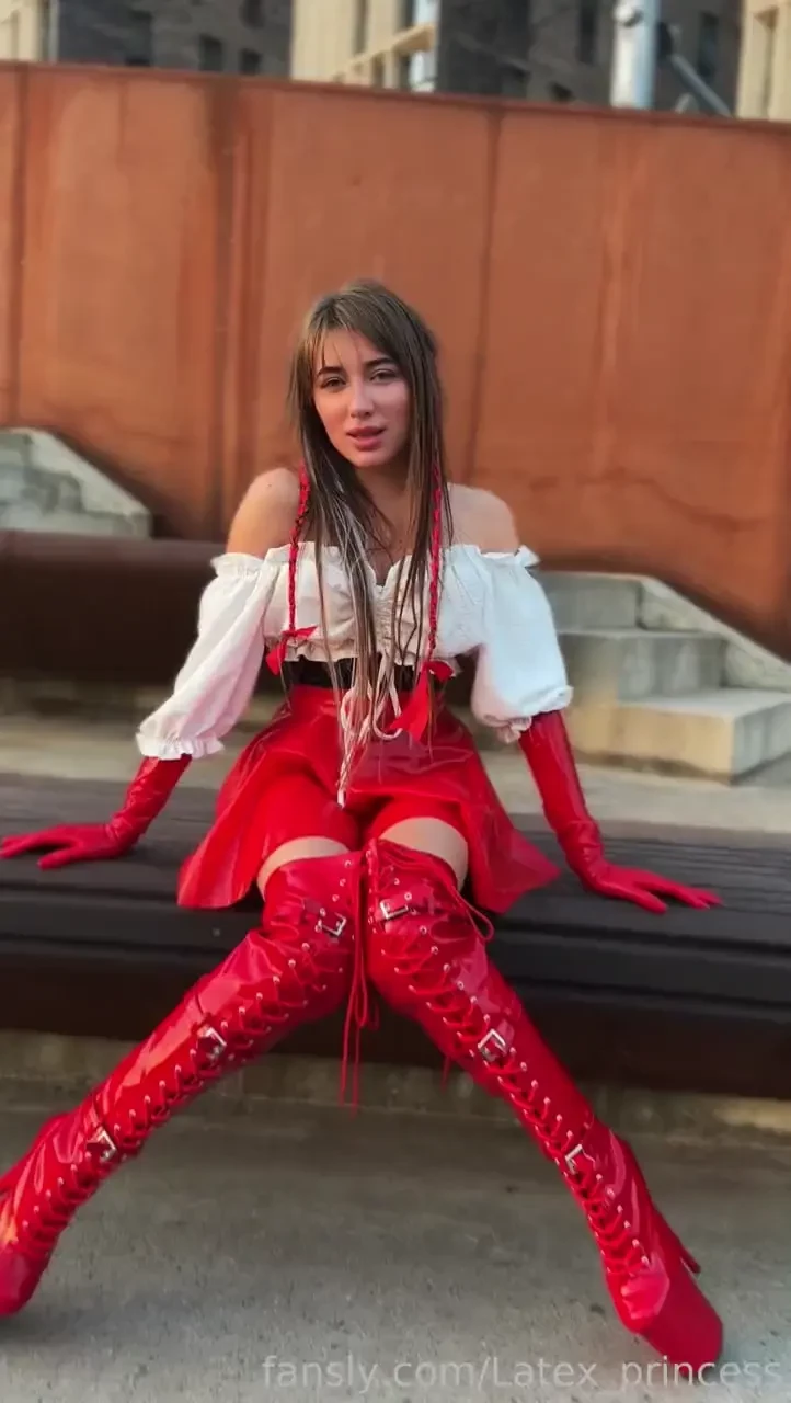 Rate my suit fup fyp latex mistress blondie girlnextdoor sexygirl 
