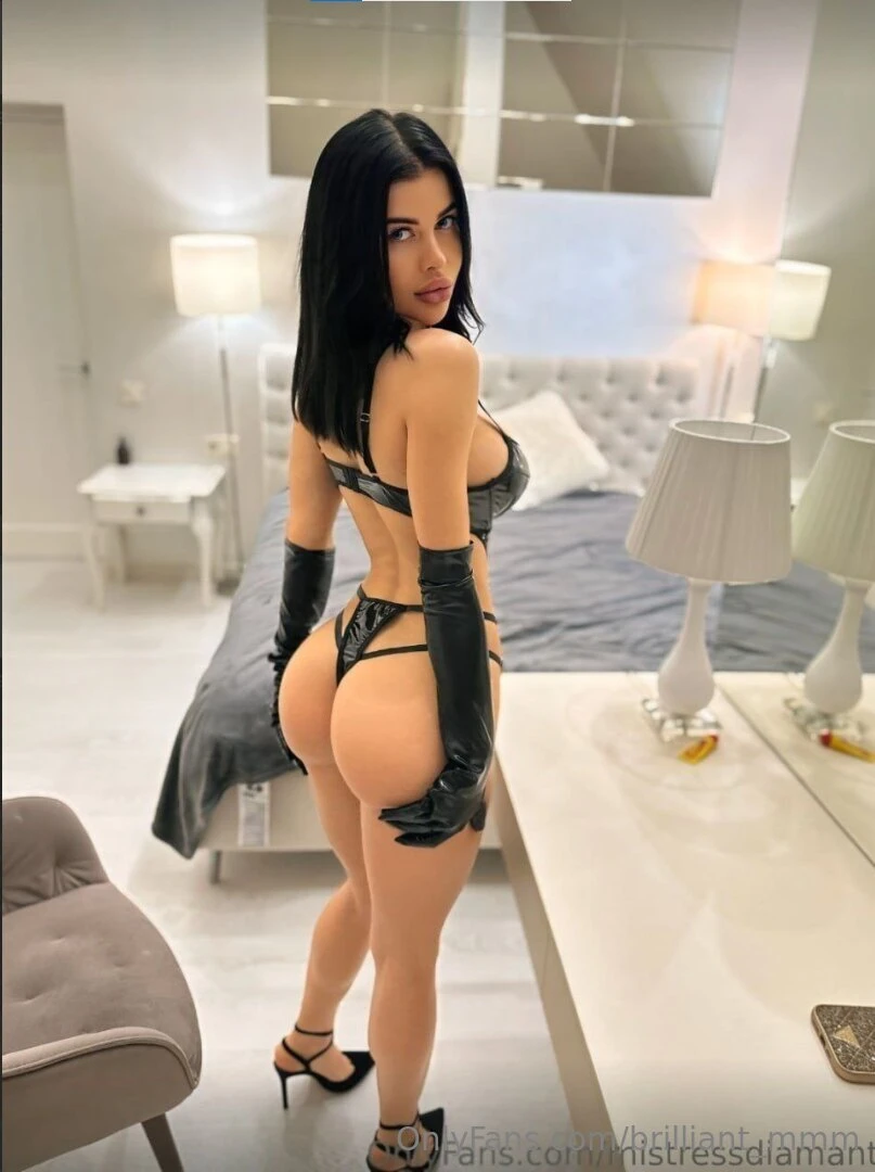 Stunning brunette mistressdiamant who is craving nothing but a hard part 122 