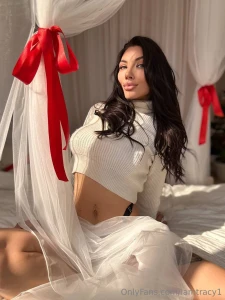 Sometimes a glance can say more than words