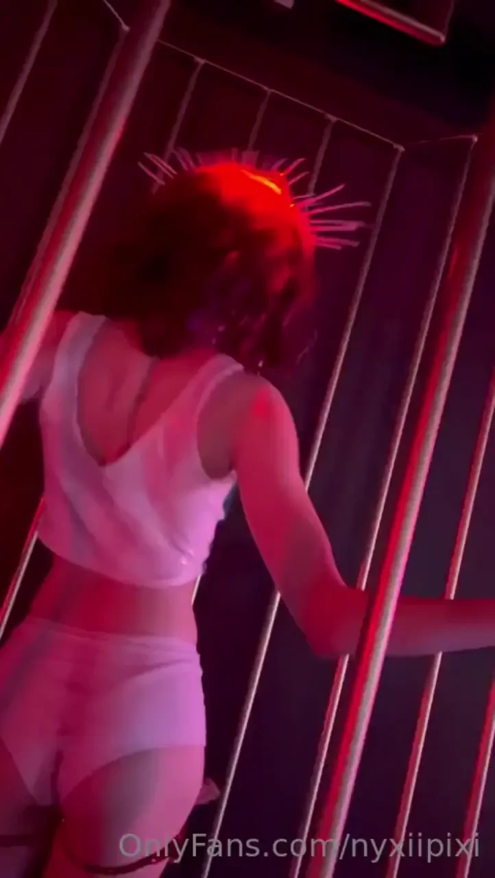 Would you tip me if you saw me cage dancing 