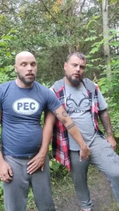 Gray sweatpants are back