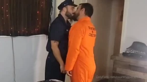 The cop and the con get it on