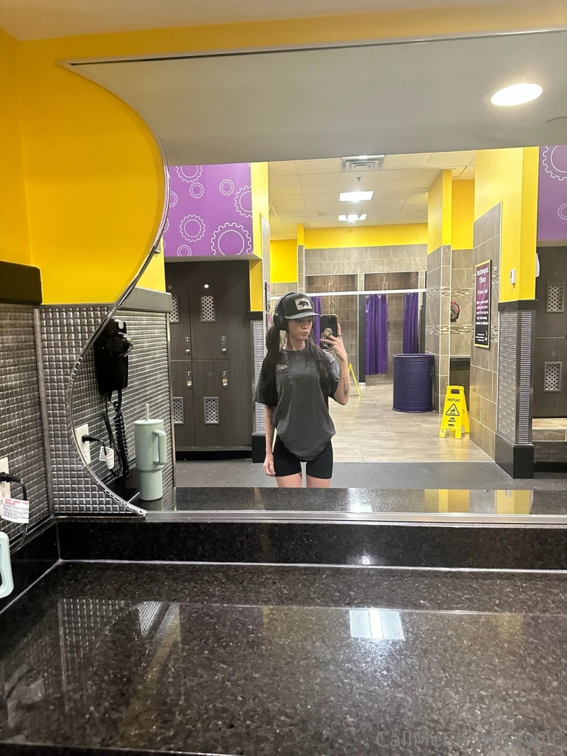 Gym session done now i m hot sweaty and a little needy want a closer part 1 