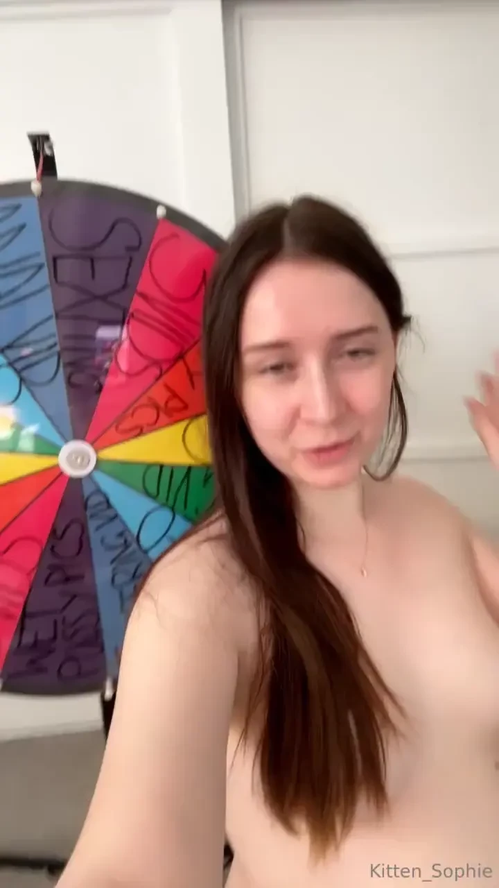 I m naked spinning tip 10 for one spin tip 25 for three spins 