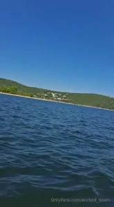 I love summer boating