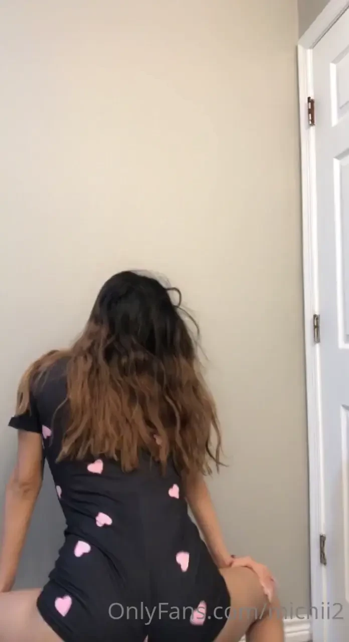 For full twerking video txt me 