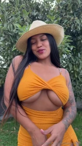 Amorcito muchas gracias por estar aqui ya te envie mi video porno en