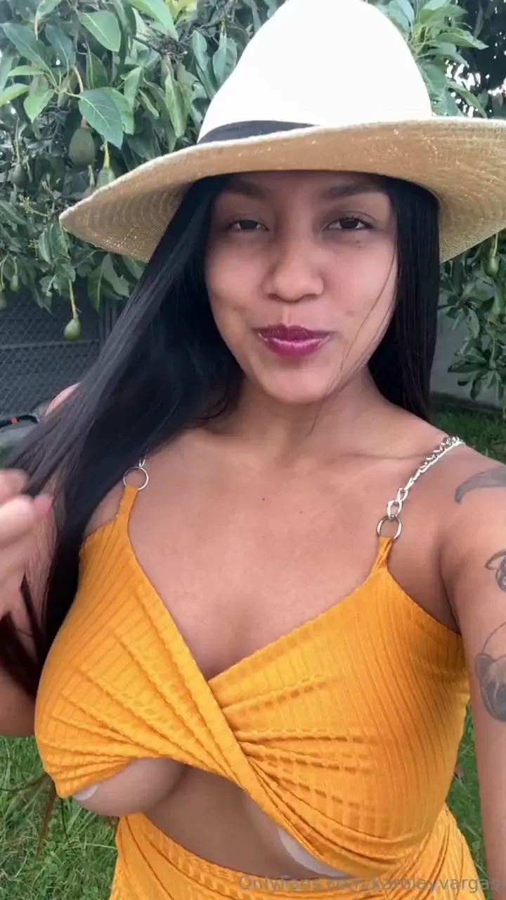Ya estoy haciendo ciertas escenas amor atento a mi onlyfans en los pr 
