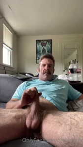 Daddy looks at porn and thinks about his boy turquoise polo new coming