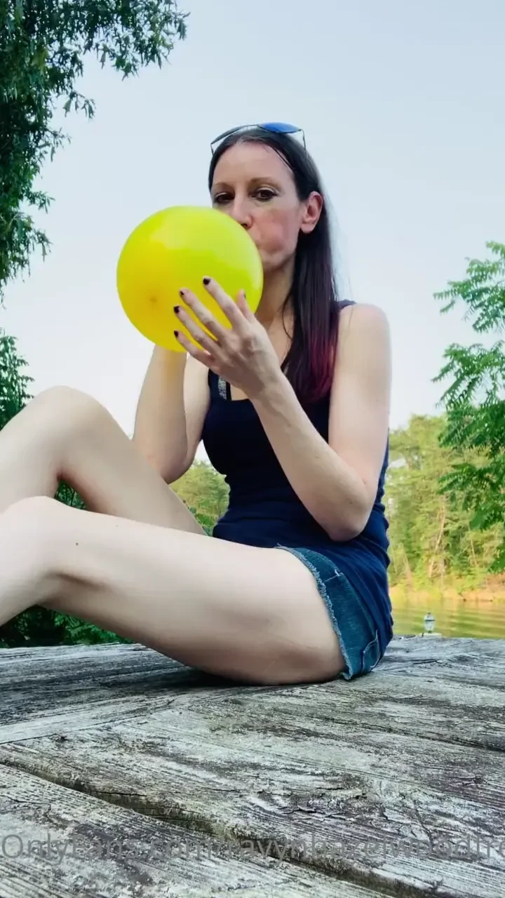 Happy friday i hope y all have some amazing plans for the weekend 