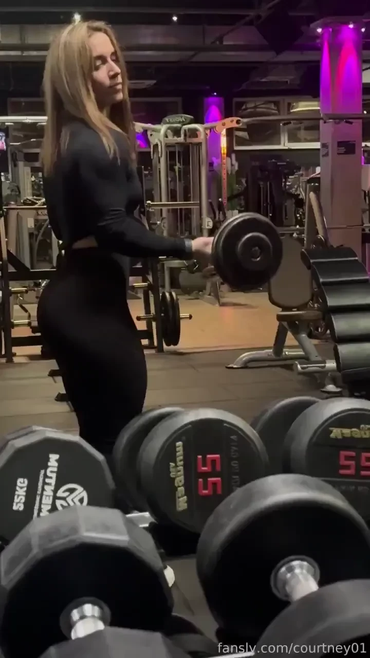 Should i post some gym content with pump or lets stay with the nudes part 2 