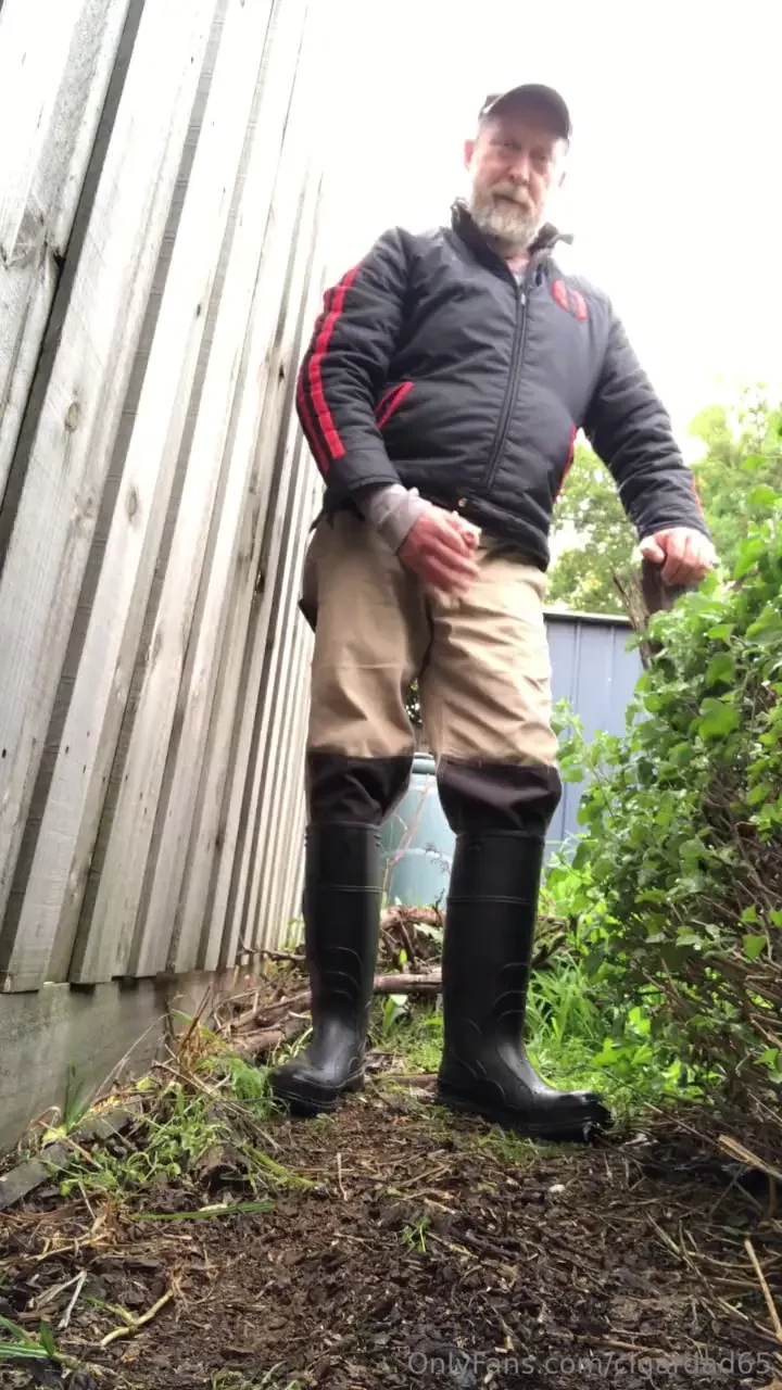 Your old man plants some dad seed dadinthegarden wank plantingdadseed 