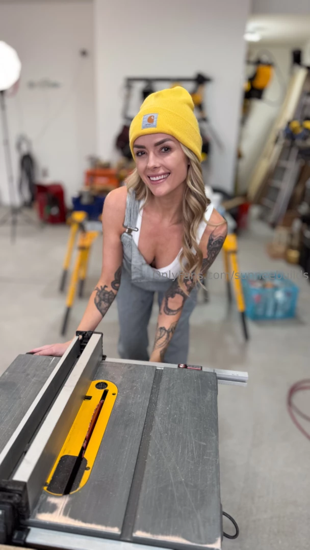Who says working can t be sexy 