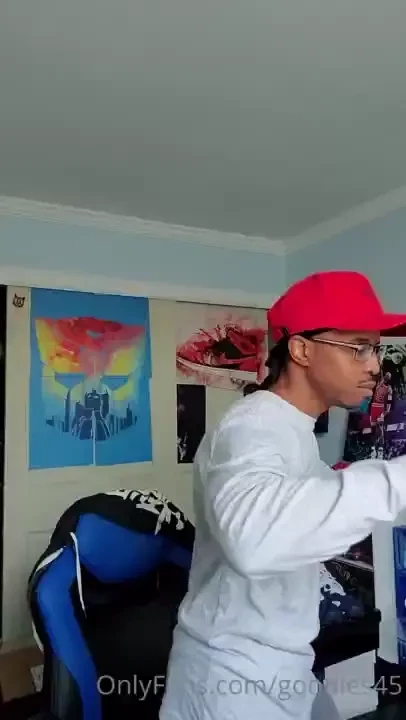 Jamming to newcleus 