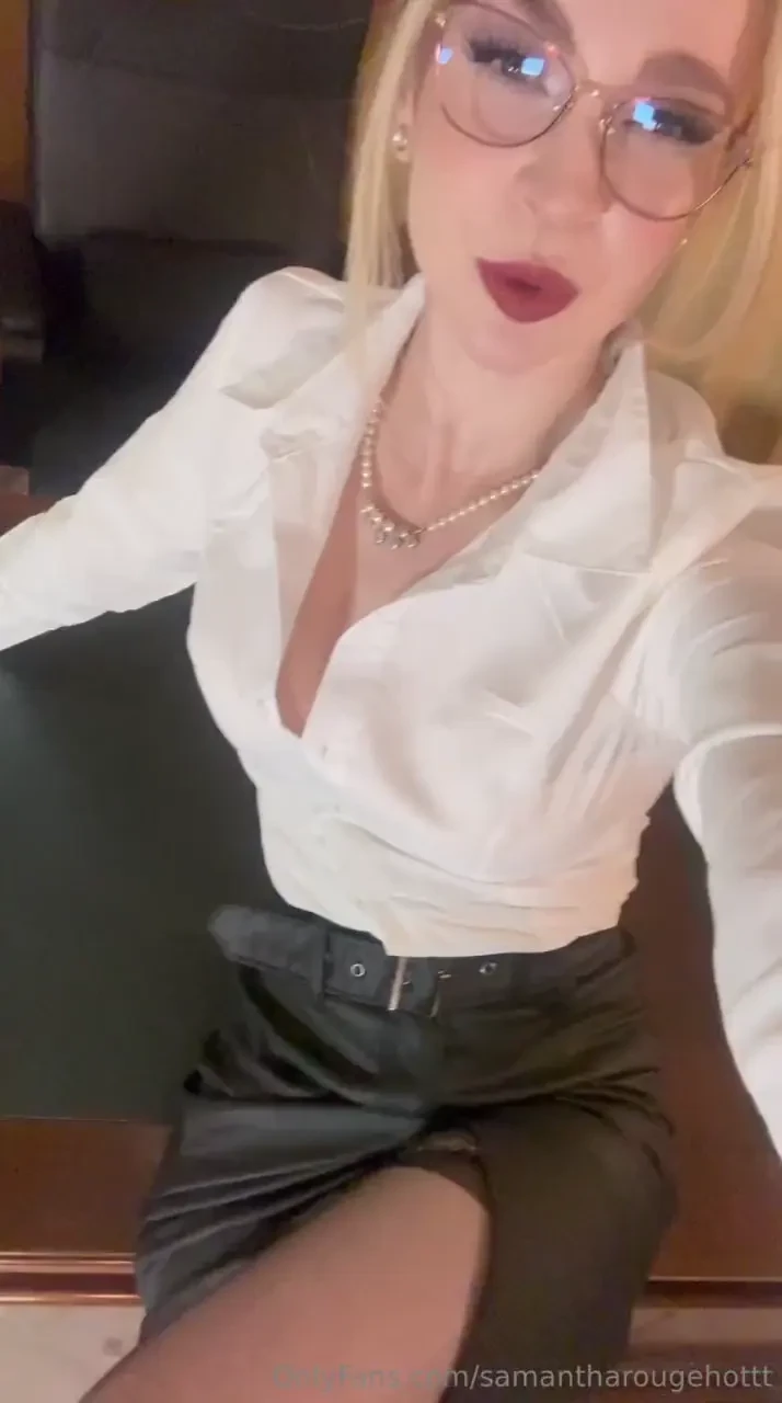 Right now making my new hot video for you want me to be your boss 