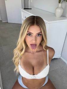 Do you like it when i act like this
