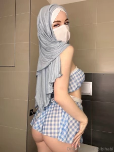 I could be your favorite distraction wanna test that theory