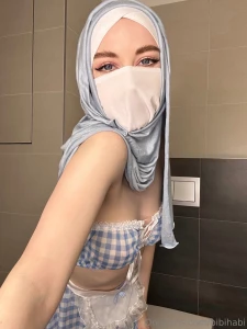 I could be your favorite distraction wanna test that theory part 1