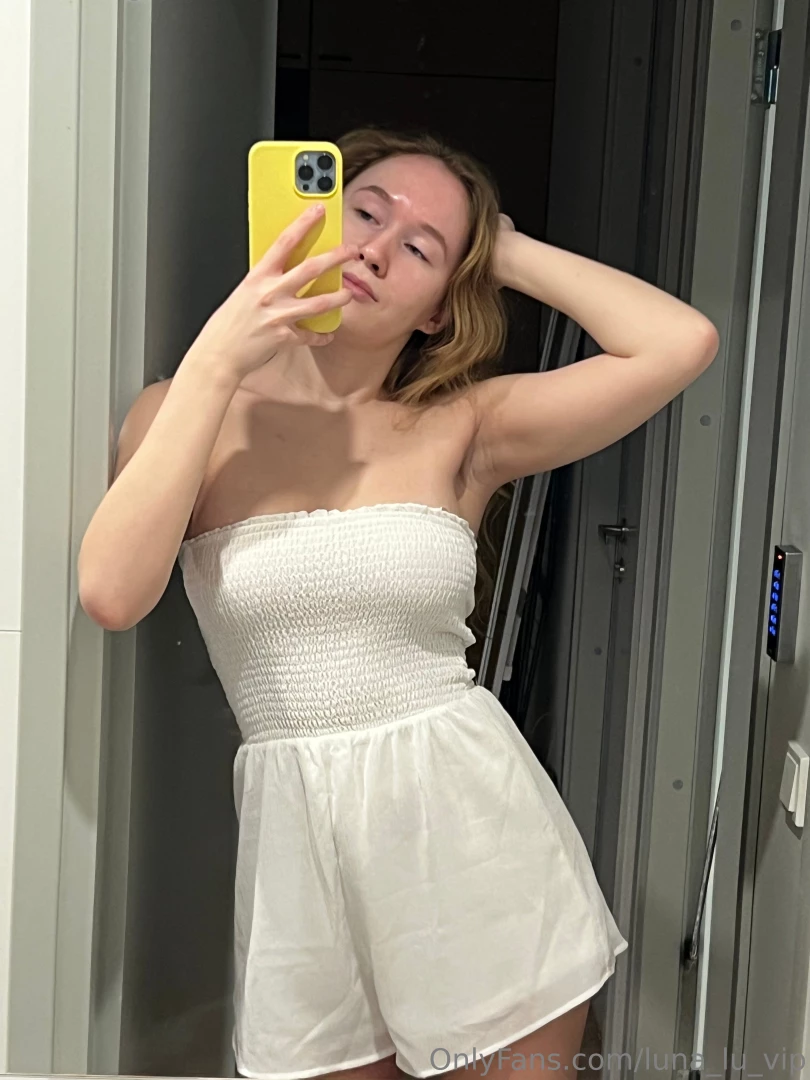 Today i m feeling like keeping it light and simple white is the 