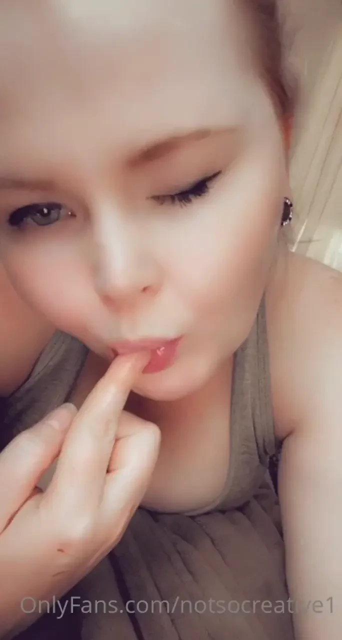Imagine me sucking you off 