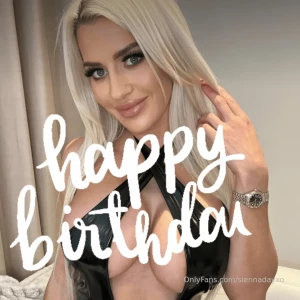 siennadayxo - It s my birthday check your dm s for birthday discounts and bundles xx 