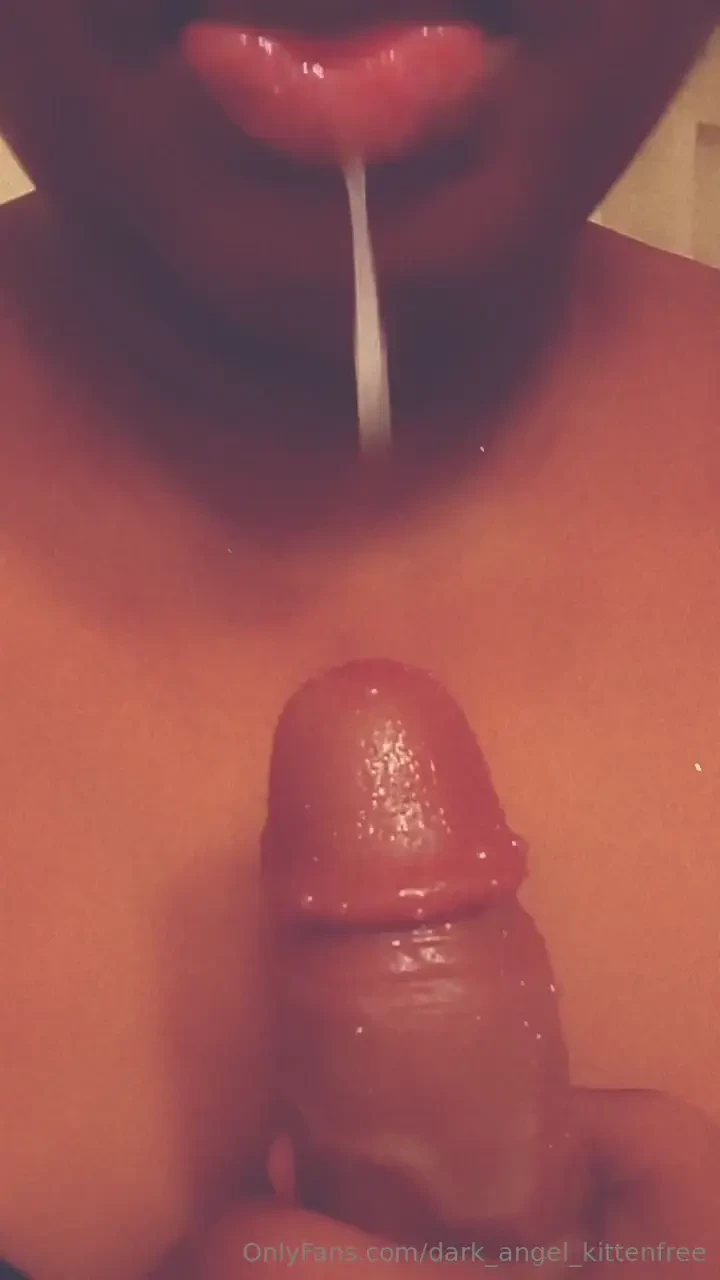 See how i really suck dick here dark_angel_kitten22 4 