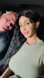 I m sexting right now dm me if you want to play on my way to turkey