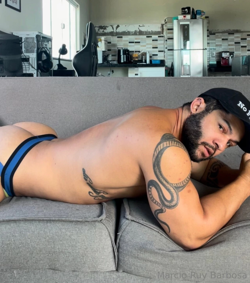 O que voc faria se me visse assim no safa da sua casa 