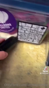 Who wants mommy s balloon room garbage shipping to canada included in