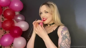 Misa from deathnote does blow to pops in this role-play video loonapop