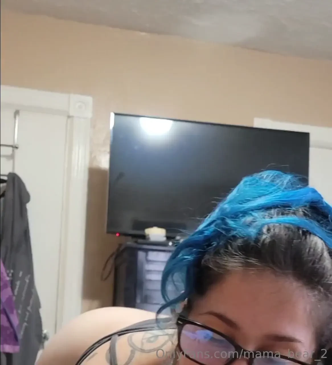 I love gagging send a generous tip and i ll drop the full uncut video 