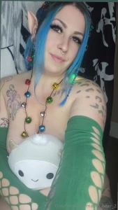 Elf noods and a jiggle titties shake