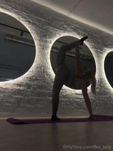 Leave a tip and i ll take off my leggings