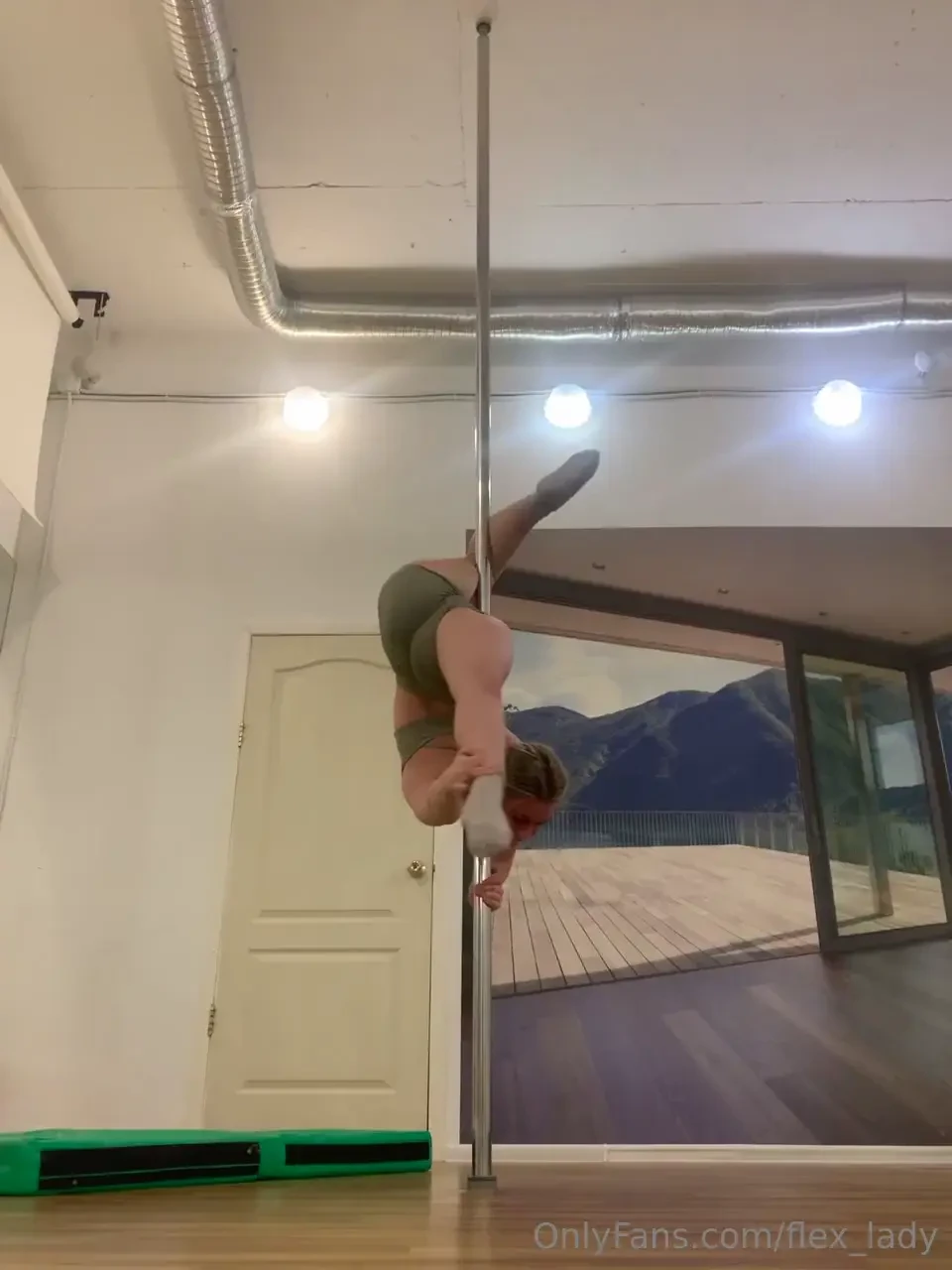 I m preparing a dance who should give me a private dance 