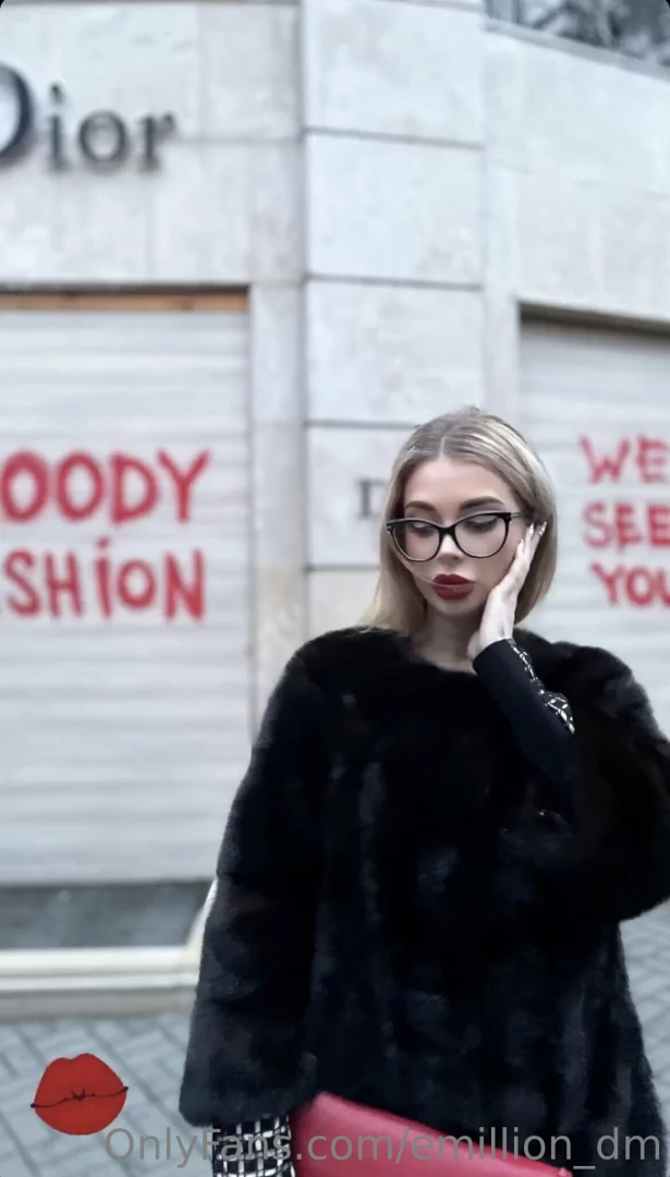 Hot kisses wet lips and not only lips 