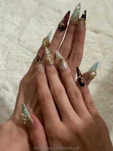 Any hand lovers want to contribute to me getting more press ons these part 1