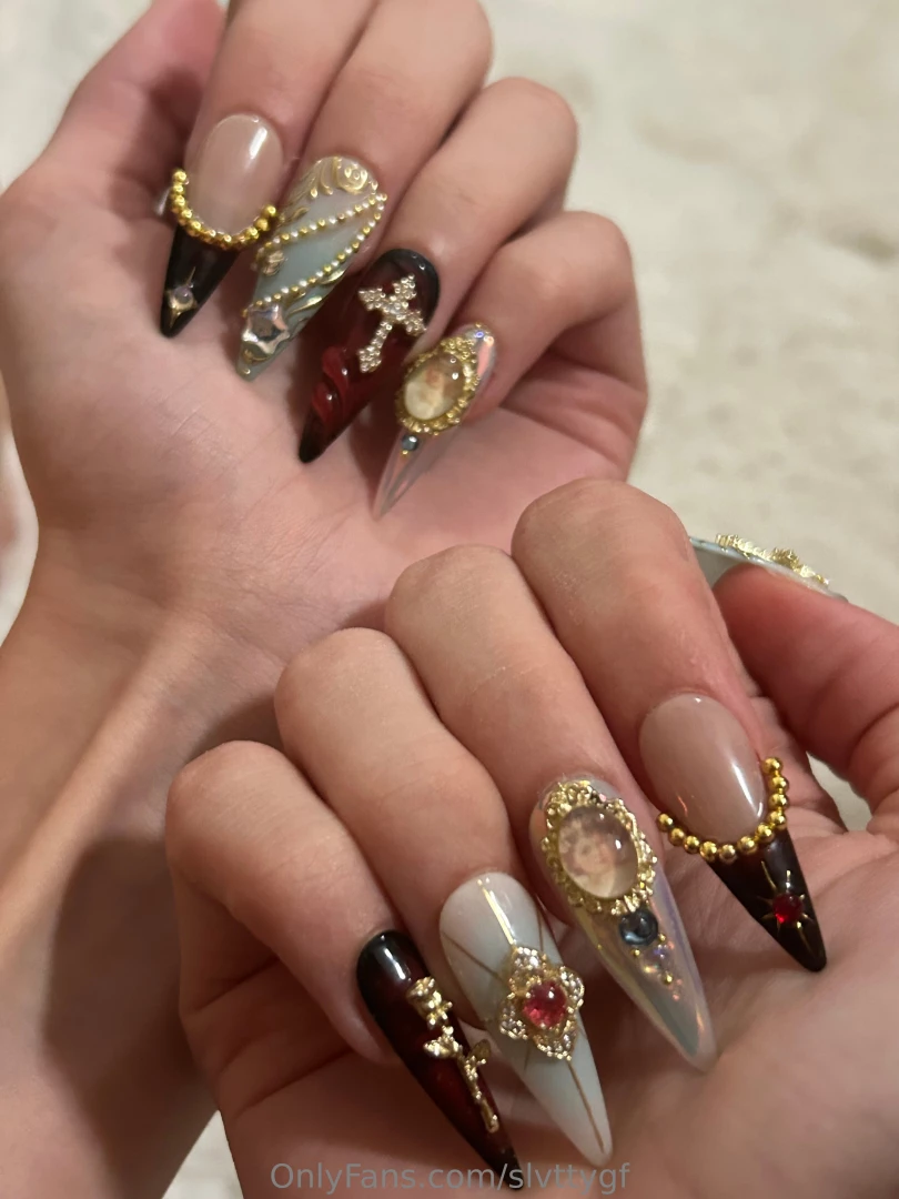 Any hand lovers want to contribute to me getting more press ons these 