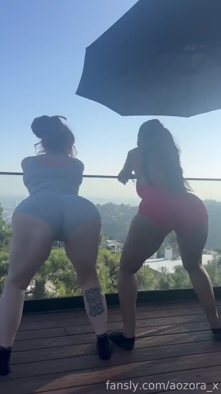 Booty shaking with a view plus a lil funny one it s always fun part 1 