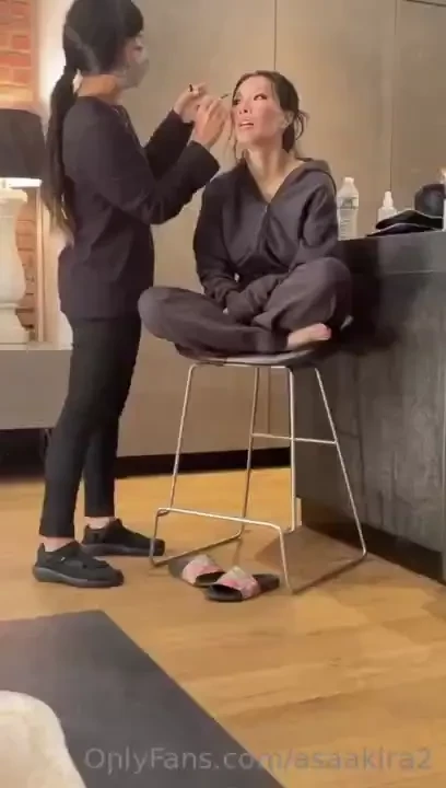 Back in the makeup chair lol 