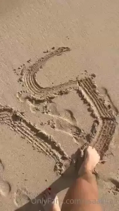 Trying to write my name in the sand lol 
