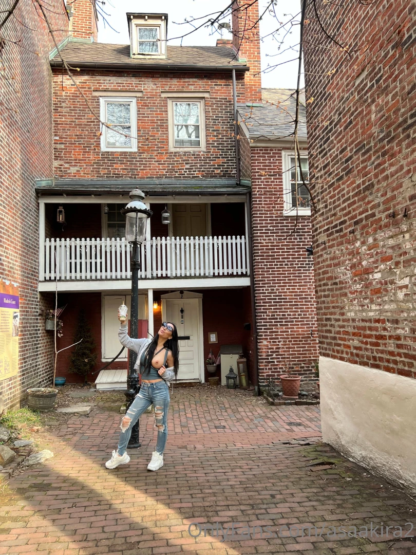 Being an inappropriate tourist in philly 