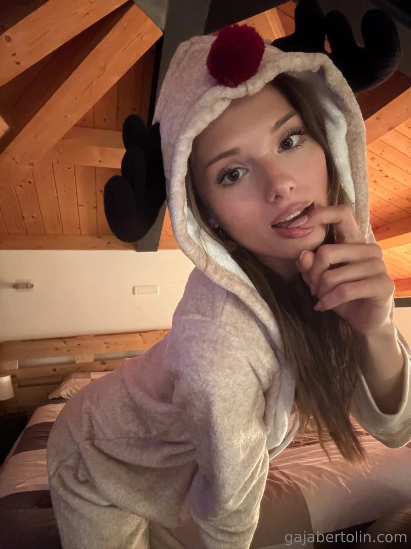 Pigiama party part 1 