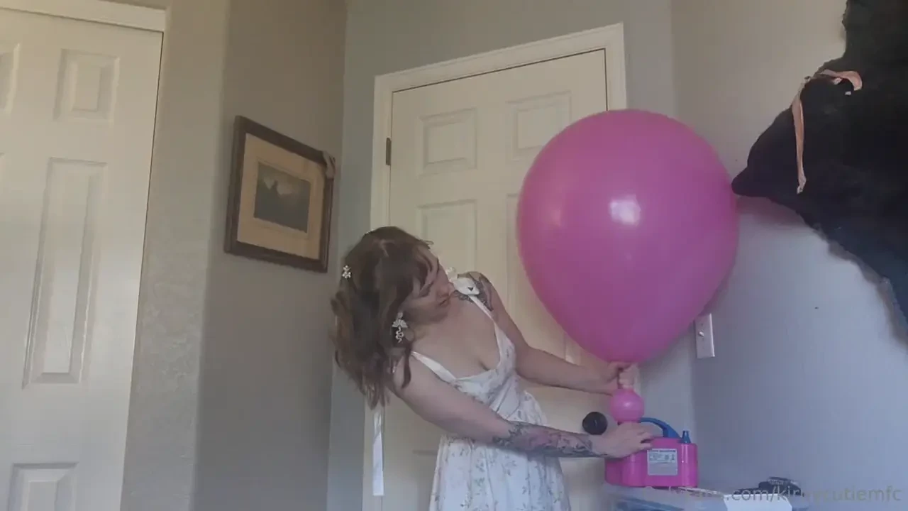 Stretch the neck on the pump 