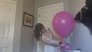 Stretch the neck on the pump