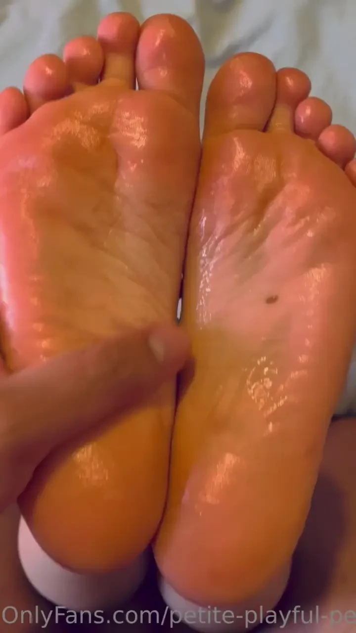 Celebrating 200 fans a little fetish teaser to say thank you to all 