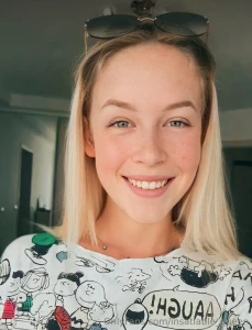 Free subscription this babe ultramarinbaby of 19 years loves sexting part 34