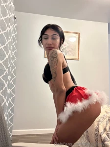 Pics i took on christmas 2024 i m just look hotter thank yall ily tbh