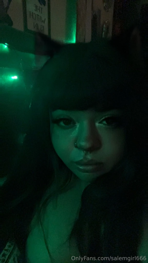 Let me purrr on ur lap top off ofcourse part 1 