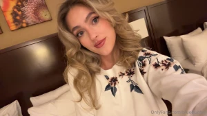 Making content rn message me for a custom