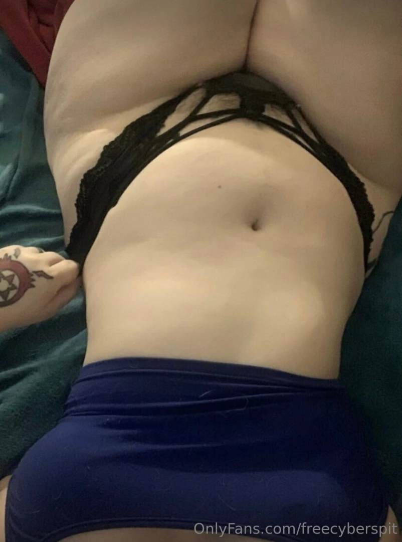 3 60 sale on cyberxspit threesome video dropping tonight 